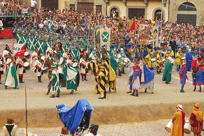 L'ingresso del Corteo Storico in Piazza Grande